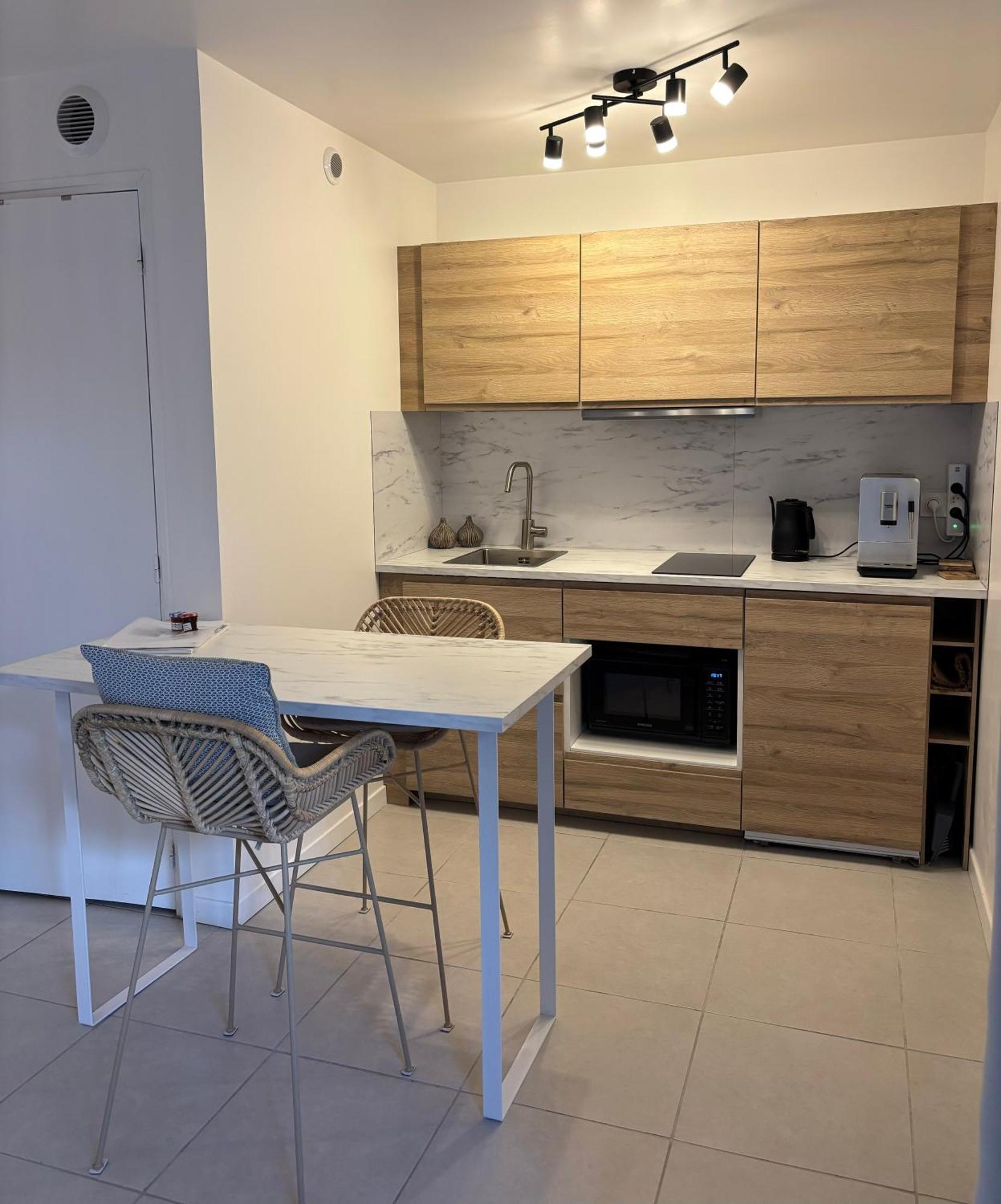 Privatunterkunft Superbe Tendance Et Zen Proche De Lyon Couzon-au-Mont-d'Or